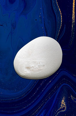 The Cleansing Pearl 2-in-1 Shampoo
